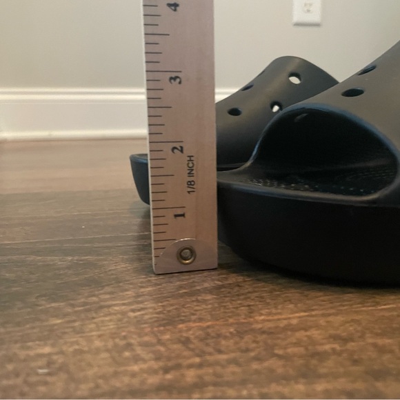 NWT Crocs Classic Platform Slides Black Size 9 - Picture 2 of 6
